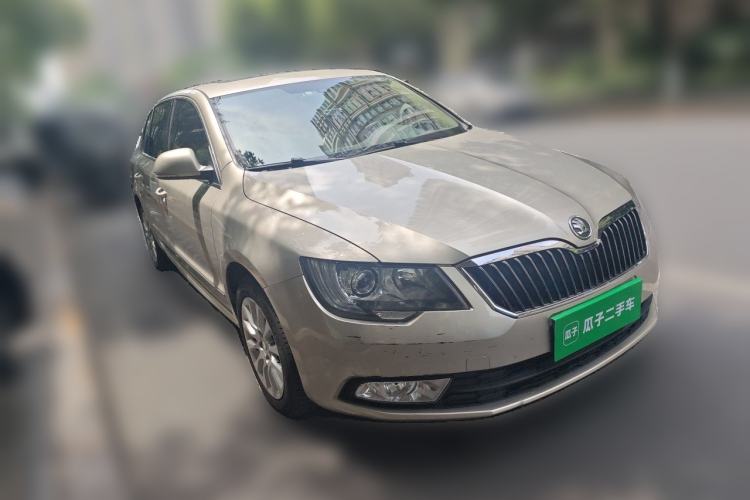 Used Skoda Superb 2013 1.8TSI Automatic MingShi Edition Front Right 45 Deg