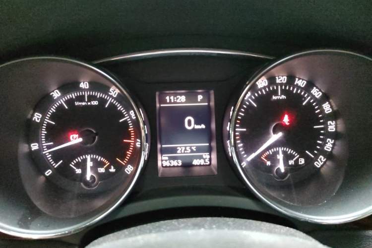 Used Skoda Superb 2013 1.8TSI Automatic Yashi Edition Instrument Cluster