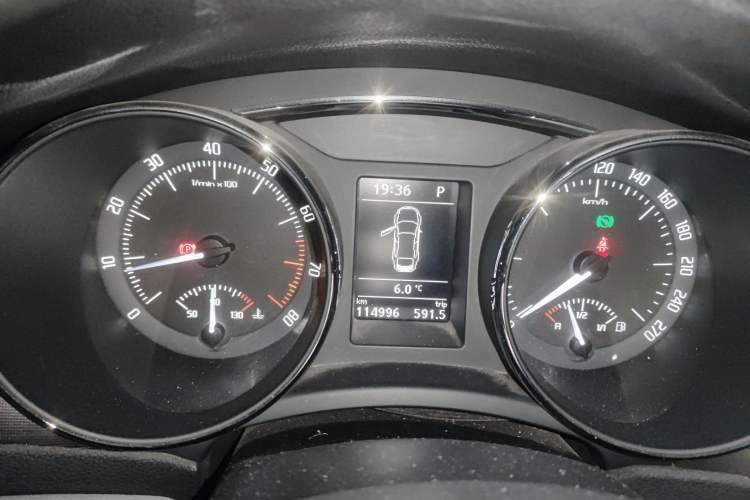 Used Skoda Superb 2013 1.8TSI Automatic MingShi Edition Instrument Cluster