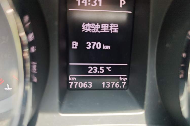 Used Skoda Superb 2013 1.8TSI Automatic MingShi Edition Odometer Close Up