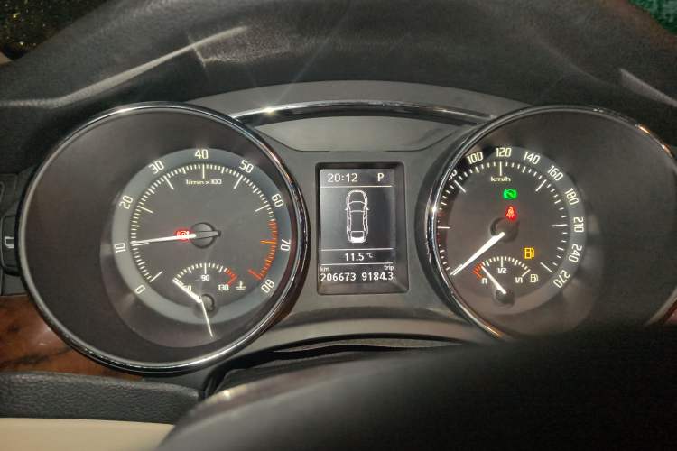 Used Skoda Superb 2013 1.8TSI Automatic MingShi Edition Odometer Close Up
