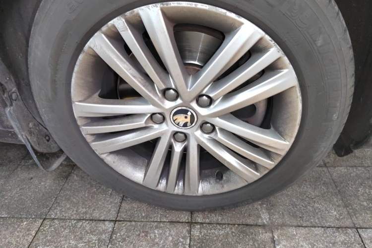 Used Skoda Superb 2013 1.8TSI Automatic Yashi Edition Right Front Wheel Hub
