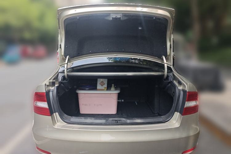 Used Skoda Superb 2013 1.8TSI Automatic MingShi Edition Trunk