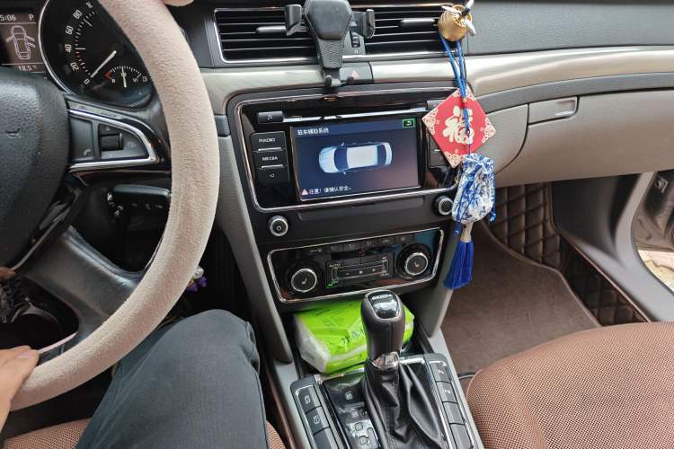 Used Skoda Superb 2013 1.8TSI Automatic Yashi Edition Audio And AC Panel