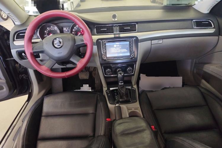 Used Skoda Superb 2013 1.4TSI DSG Sport Edition Center Console