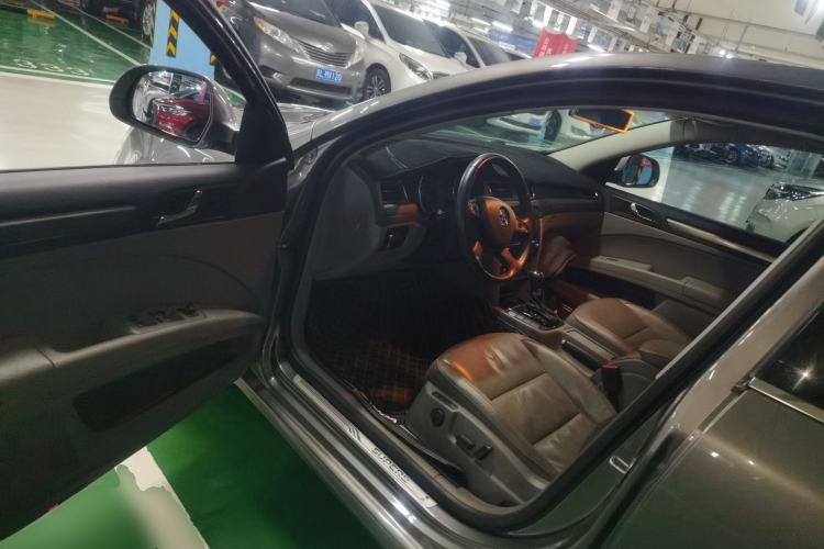 Used Skoda Superb 2013 1.8TSI Automatic Yashi Edition Driver Seat