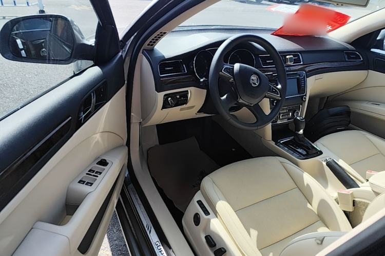 Used Skoda Superb 2013 1.8TSI Automatic Yashi Edition Driver Seat