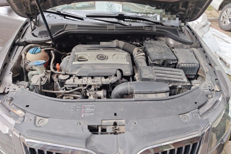 Used Skoda Superb 2013 1.8TSI Automatic Yashi Edition Engine Bay
