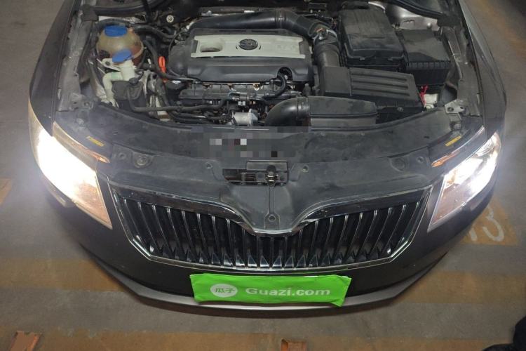 Used Skoda Superb 2013 1.8 TSI Manual MingShi Edition Engine Bay