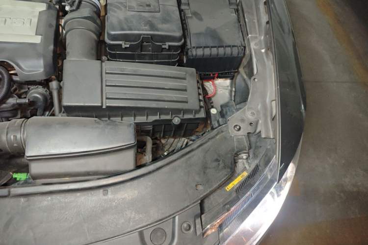 Used Skoda Superb 2013 1.8 TSI Manual MingShi Edition Engine Bay Left