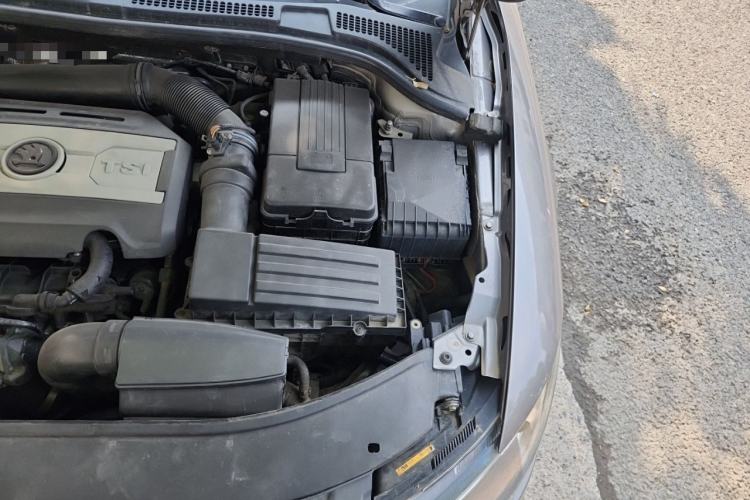 Used Skoda Superb 2013 1.8TSI Automatic MingShi Edition Engine Bay Left