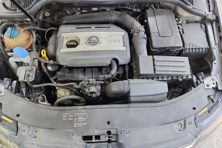 Used Skoda Superb 2013 1.8TSI Automatic MingShi Edition Engine Bay