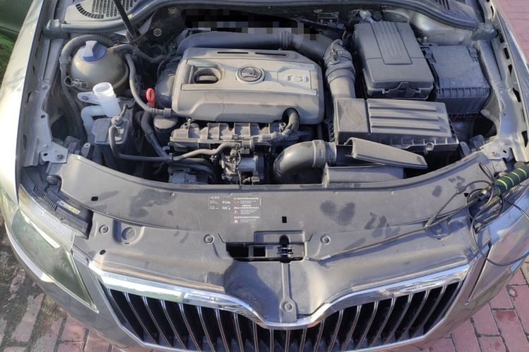 Used Skoda Superb 2013 1.8TSI Automatic MingShi Edition Engine Bay