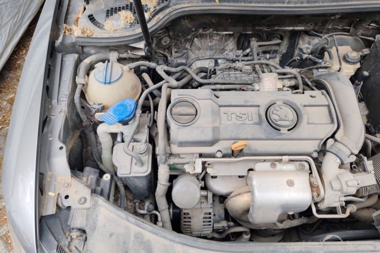 Used Skoda Superb 2013 1.4 TSI DSG Prestige Edition Engine Bay Right