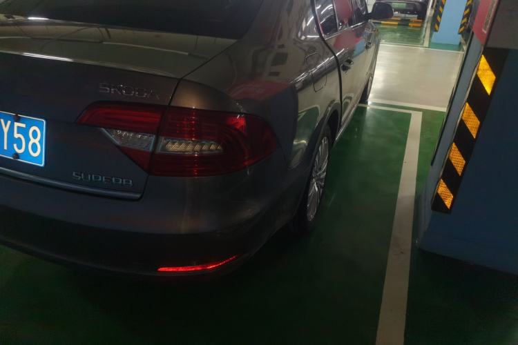 Used Skoda Superb 2013 1.8TSI Automatic Yashi Edition Exterior 3