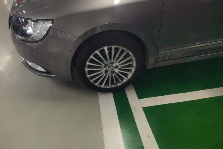 Used Skoda Superb 2013 1.8TSI Automatic Yashi Edition Exterior 4