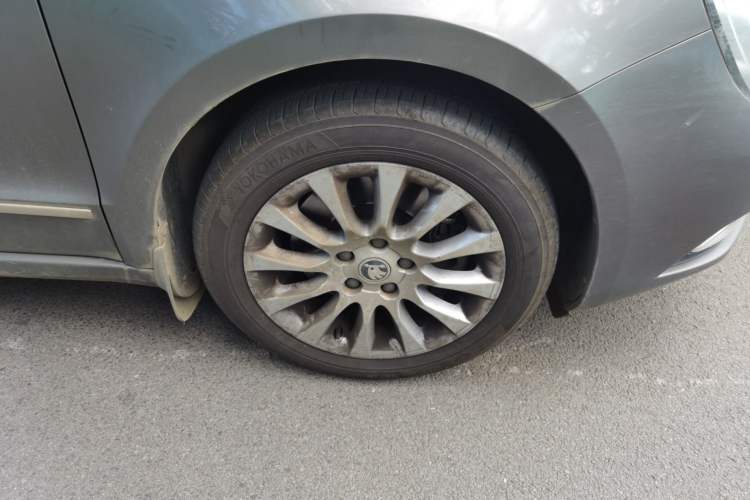 Used Skoda Superb 2013 1.8TSI Automatic MingShi Edition Exterior 7
