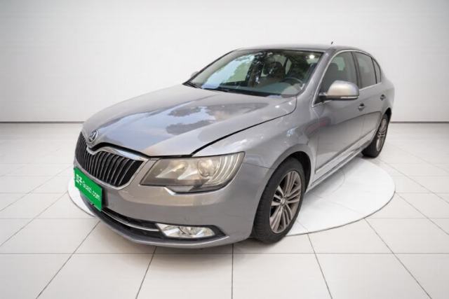 Ojetý Skoda Superb 2013 1.8TSI Automatic Yashi Edition
