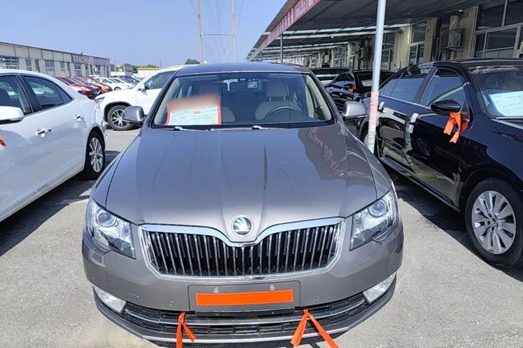 Used Skoda Superb 2013 1.8TSI Automatic Yashi Edition Front