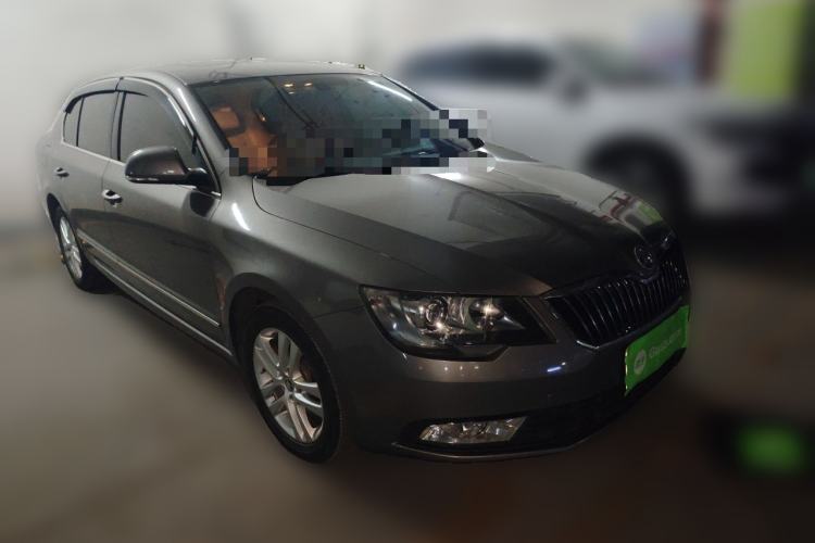 Used Skoda Superb 2013 1.8 TSI Manual MingShi Edition Front Right 45 Deg