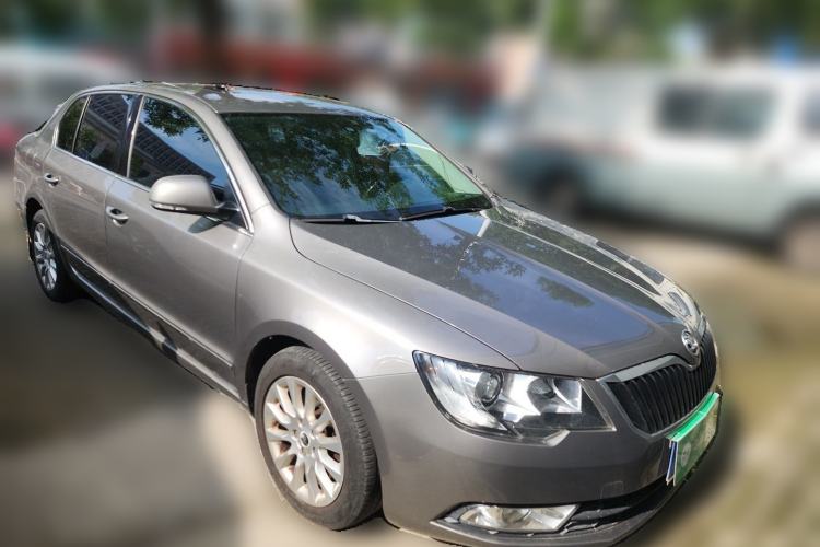 Used Skoda Superb 2013 1.8TSI Automatic MingShi Edition Front Right 45 Deg
