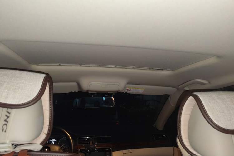 Used Skoda Superb 2013 1.8TSI Automatic MingShi Edition Headliner