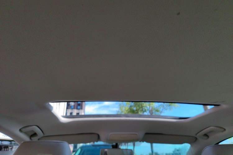 Used Skoda Superb 2013 1.8TSI Automatic MingShi Edition Headliner