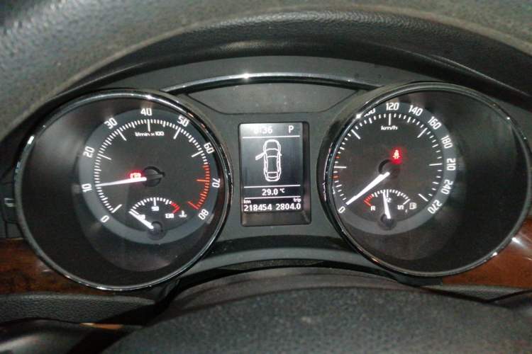 Used Skoda Superb 2013 1.8TSI Automatic MingShi Edition Instrument Cluster