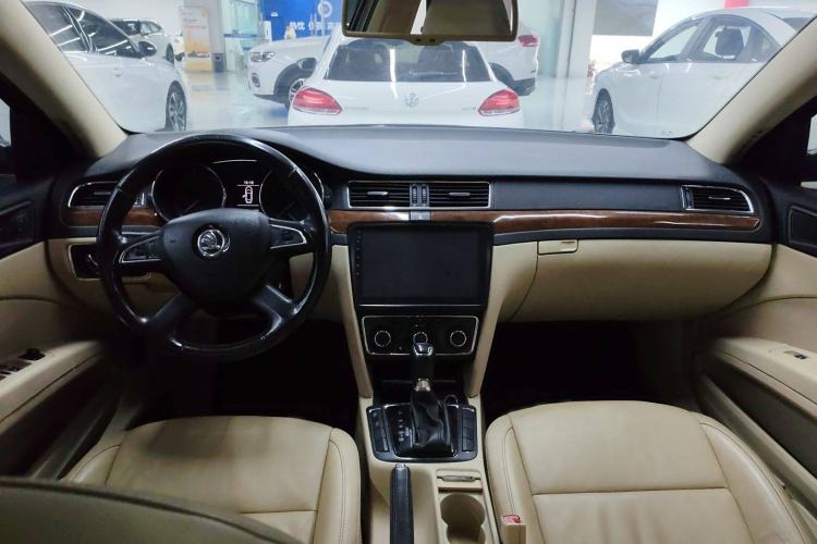 Used Skoda Superb 2013 1.8TSI Automatic MingShi Edition Interior 3