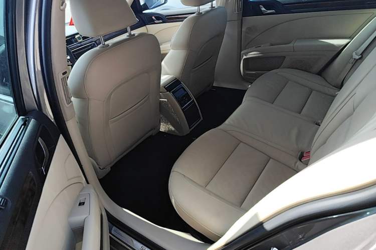 Used Skoda Superb 2013 1.8TSI Automatic Yashi Edition Left Rear Seat