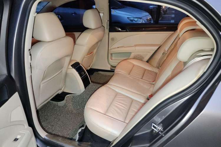 Used Skoda Superb 2013 1.8 TSI Manual MingShi Edition Left Rear Seat