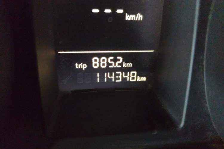 Used Skoda Superb 2013 1.4TSI DSG Sport Edition Odometer Close Up