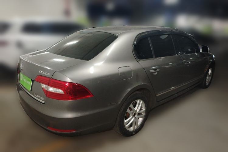 Used Skoda Superb 2013 1.8 TSI Manual MingShi Edition Rear Right 45 Deg
