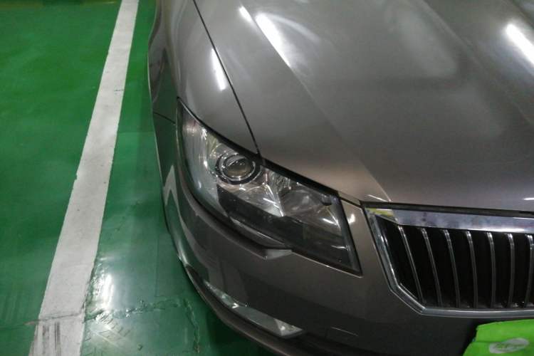 Used Skoda Superb 2013 1.8TSI Automatic MingShi Edition Right Front Headlight