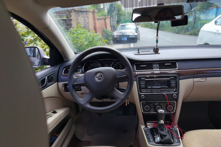 Used Skoda Superb 2013 1.8TSI Automatic MingShi Edition Steering Wheel