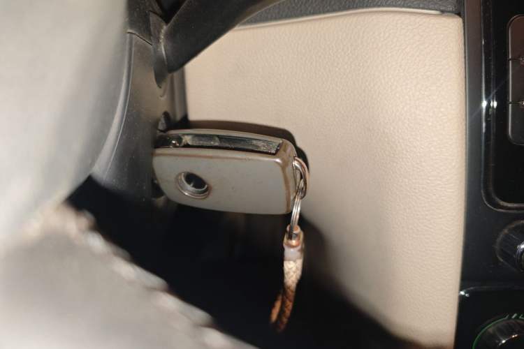 Used Skoda Superb 2013 1.8 TSI Manual MingShi Edition Vehicle Key
