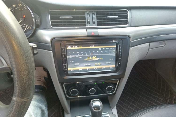 Used Skoda Superb 2013 1.4TSI DSG Sport Edition Audio And AC Panel