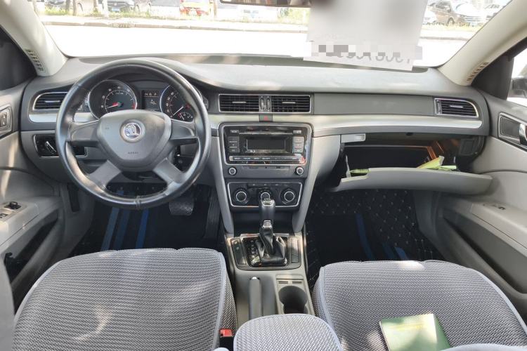 Used Skoda Superb 2013 1.4TSI DSG Sport Edition Center Console