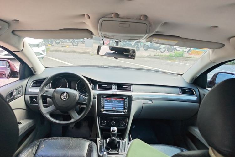 Used Skoda Superb 2013 1.4TSI Manual Shengshi Edition Center Console