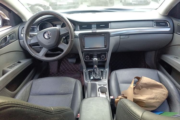 Used Skoda Superb 2013 1.4TSI DSG Sport Edition Center Console
