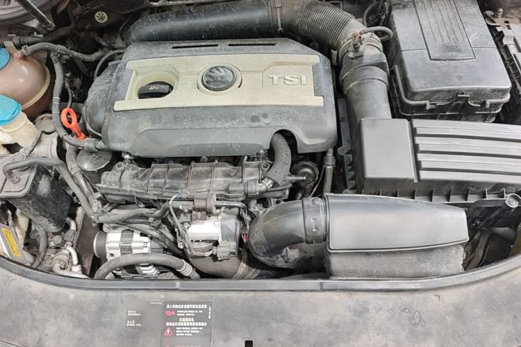 Used Skoda Superb 2013 1.8TSI Automatic Yashi Edition Engine Bay