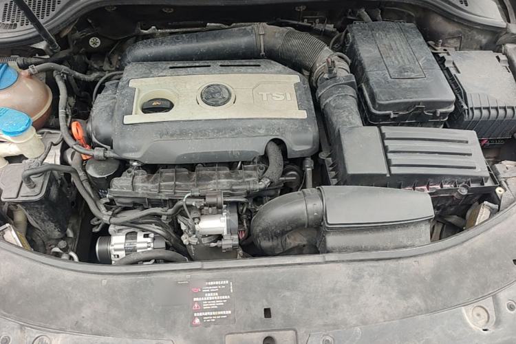 Used Skoda Superb 2013 1.8TSI Automatic Yashi Edition Engine Bay
