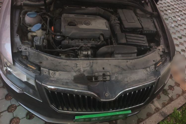 Used Skoda Superb 2013 1.8TSI Automatic Yashi Edition Engine Bay