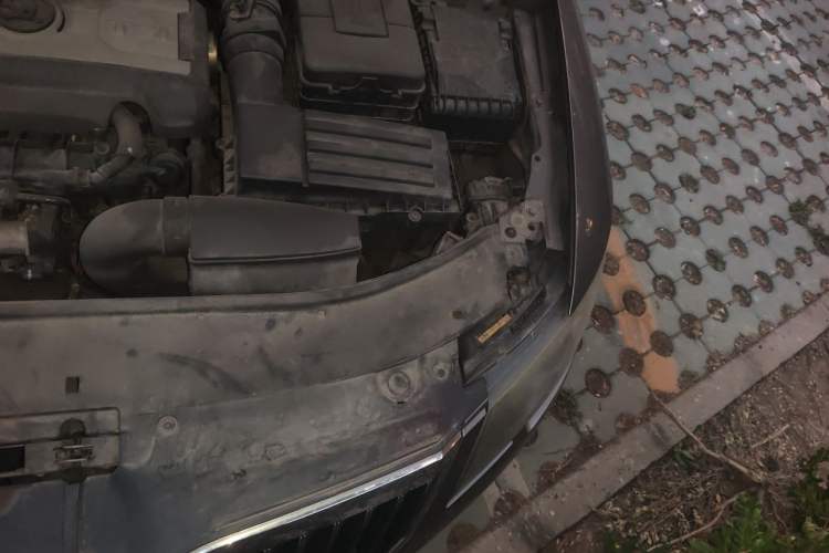 Used Skoda Superb 2013 1.8TSI Automatic Yashi Edition Engine Bay Left