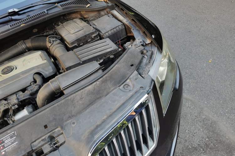 Used Skoda Superb 2013 1.8TSI Automatic Yashi Edition Engine Bay Left