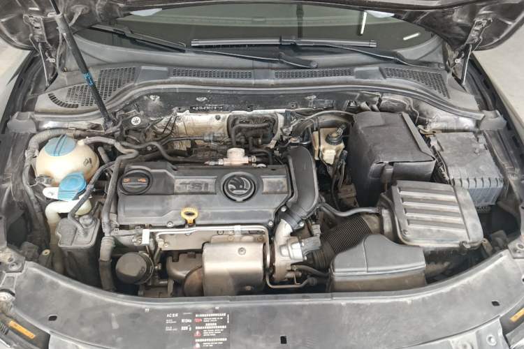 Used Skoda Superb 2013 1.4TSI DSG Sport Edition Engine Bay