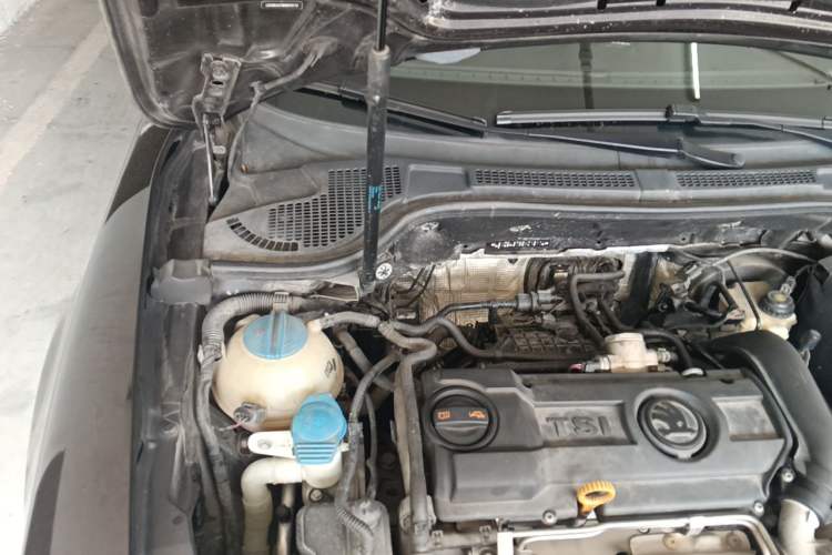 Used Skoda Superb 2013 1.4TSI DSG Sport Edition Engine Bay Right