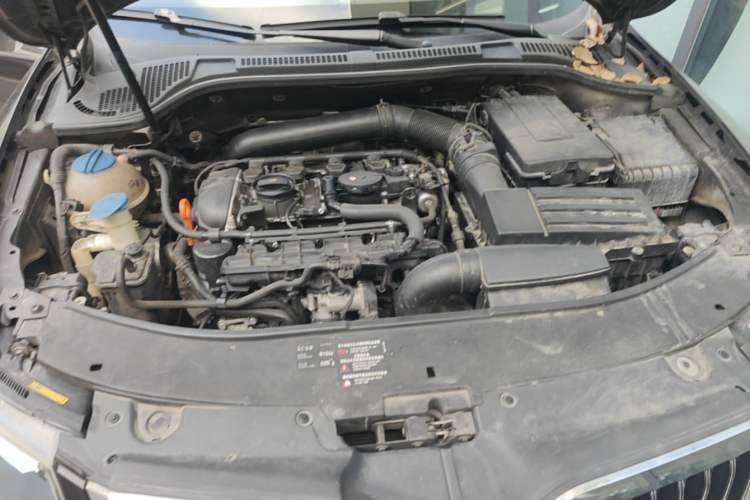 Used Skoda Superb 2013 1.8TSI Automatic Yashi Edition Engine Bay
