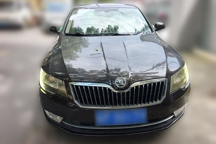 Used Skoda Superb 2013 1.8TSI Automatic Yashi Edition Front