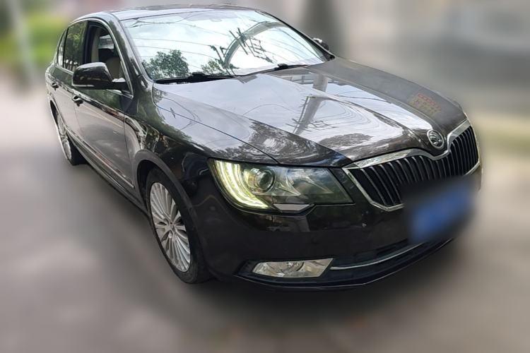 Used Skoda Superb 2013 1.8TSI Automatic Yashi Edition Front Right 45 Deg